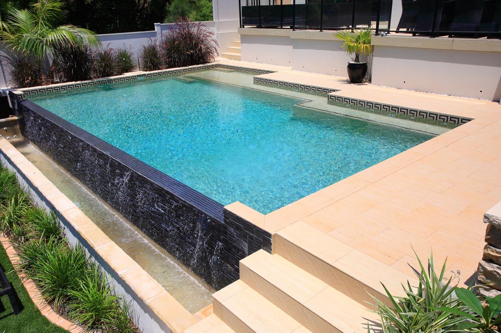 Xây dựng bể bơi bê tông tại sao nên chọn